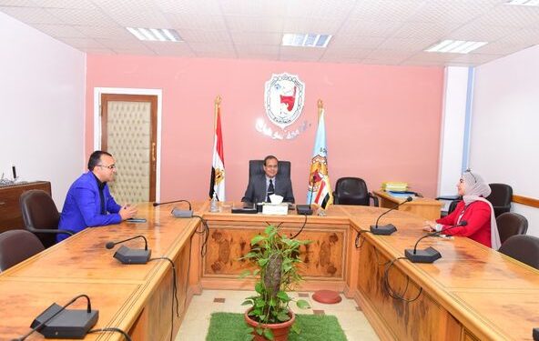 جامعة سوهاج تبحث آليات