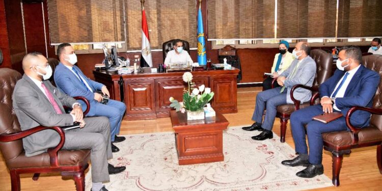 محافظ الغربية يناقش مع TVETEgypt تنفيذ مبادرات مجتمعية بحياة كريمة.