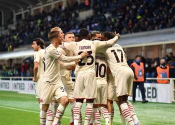 ميلان يهزم أتلانتا بثلاثية في الدوري الإيطالي.