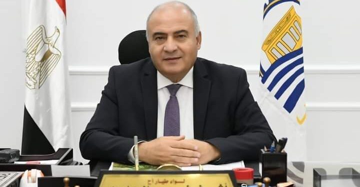 محافظ قنا يعلن عدم زيادة تعريفة الركوب لسيارات الاجرة عقب زيادة أسعار البنزين.