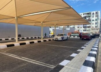 الانتهاء من إنشاء موقف انتظار سيارات الأجرة  وتنظيم الحركة المرورية أمام الميناء البرى الجديد.