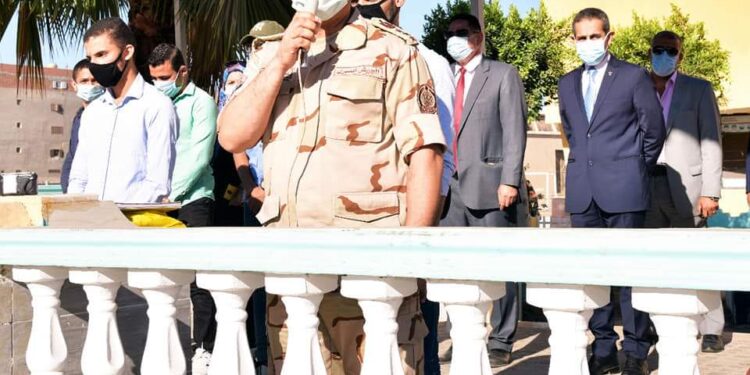 محافظ الغربية يشهد طابور الصباح في أول أيام العام الدراسي الجديد.