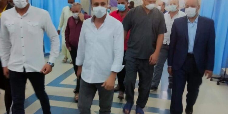 وكيل وزارة الصحة بمطروح يتفقد سير العمل بمستشفى الضبعة المركزي مساء اليوم