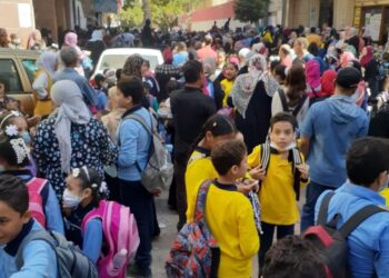 أزمة مدرسة عمر مكرم بالإسكندرية.