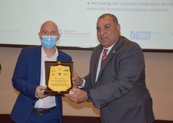 أهمية التعاون مع الجامعات ا لأجنبية.