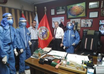 جمعية الحياة الكريمة تعقم حي البساتين