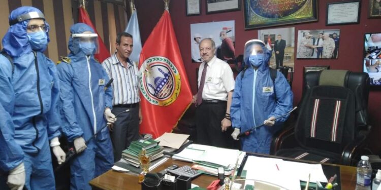 جمعية الحياة الكريمة تعقم حي البساتين