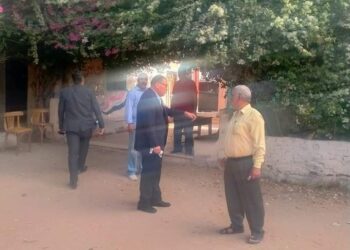 محافظ الشرقية يفاجئ العاملين بمدرسة أسماء بنت أبي بكر الإعدادية بنات ببلبيس