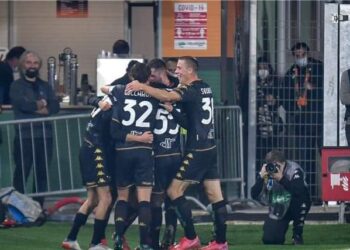 فينيزيا يهزم فيورنتينا بهدف في الدوري الإيطالي