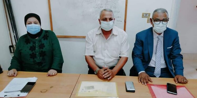 ” زراعة الأنسجة وتحليل التربة والزراعة العضوية “دورة تدريبية بالتنمية الريفية بالبحيرة.