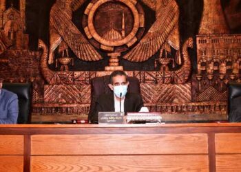 اجتماع موسع لمحافظ الغربية مع رؤساء المراكز والمدن والأحياء.