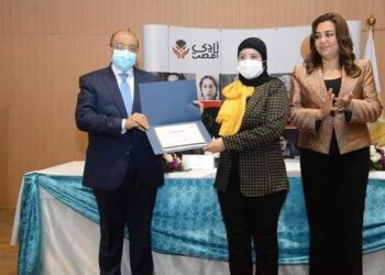 نقادة تحصد جائزة التميز الحكومي للدورة الثانية