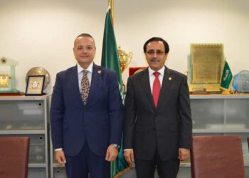 الأمين العام للبرلمان العربي يلتقي المدير العام للمنظمة العربية للتنمية الإدارية.