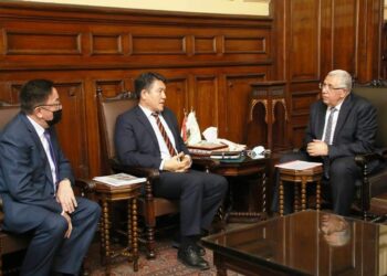 “القصير ” يستقبل المدير العام للمنظمة الاسلامية للأمن الغذائي.