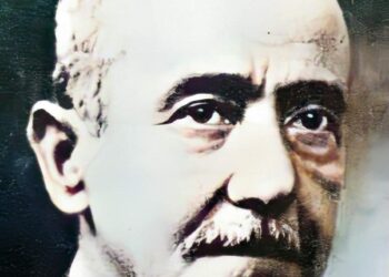 أمير الشعراء أحمد شوقي علي.