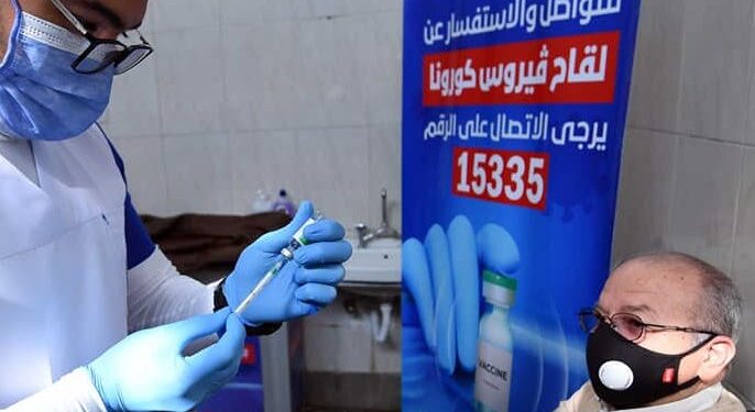مصري رفض تلقي اللقاح  .. وقاضي الحكومة