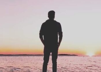 احذر الاقتراب من ارض العميان ..