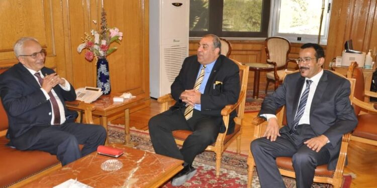 جامعة حلوان تسعي لإعداد الكوادر البشرية من المعلمين وتأهيلهم علميا وثقافيا.