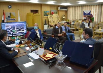 رئيس جامعة دمياط يشهد اليوم الرياضي بالجامعة ويكرم أبطال الجامعة.