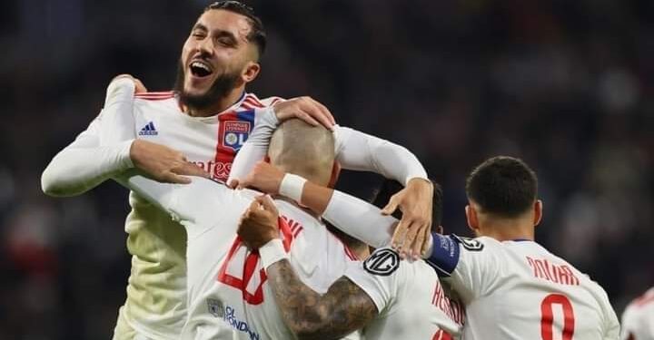 ليون يهزم سبارتا براغ بثلاثية في الدوري الأوربي