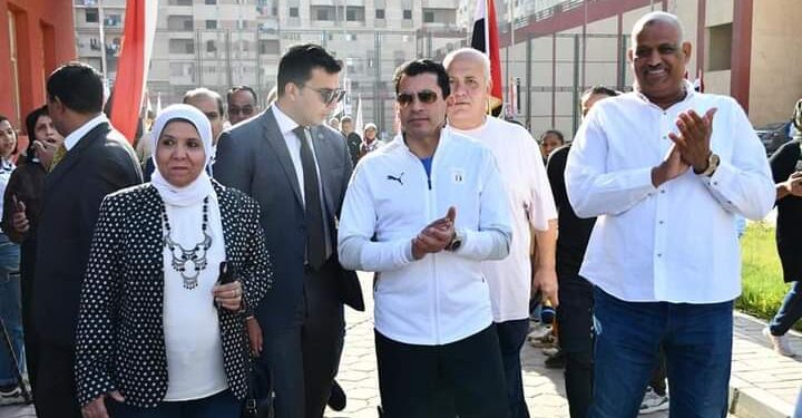 ” أشرف صبحي” يتفقد مركز شباب أهالينا قبل الإفتتاح الرسمي