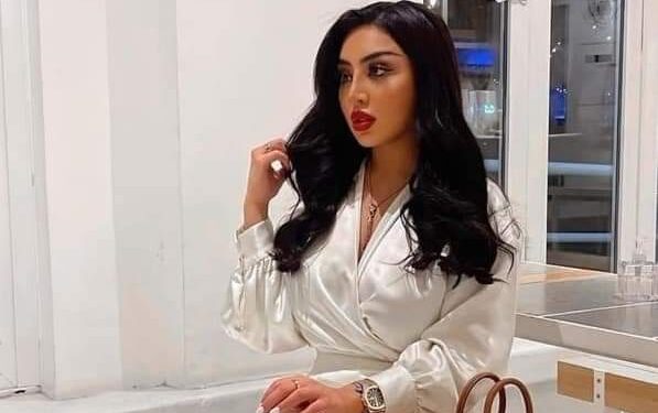 طرح برنامج إعلامي يجمع المؤثرين مع رواد الأعمال.