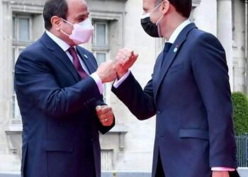 السيسي وماكرون يتباحثان هاتفياً بشأن المؤتمر الدولي حول ليبيا 