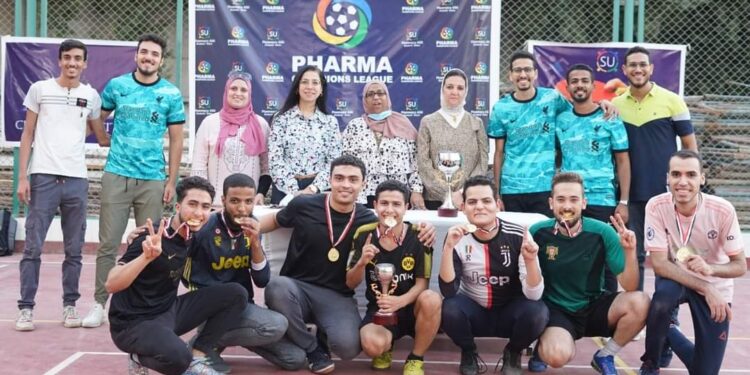 معرض ابهار مصر الثالث بفنون جميلة بحلوان.