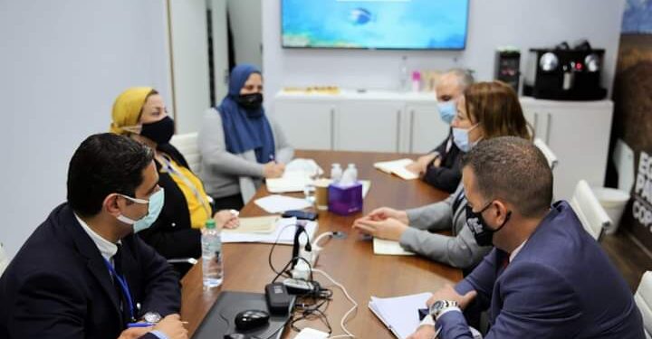 وزيرة البيئة المصرية تلتقى نظيرتها الجزائرية