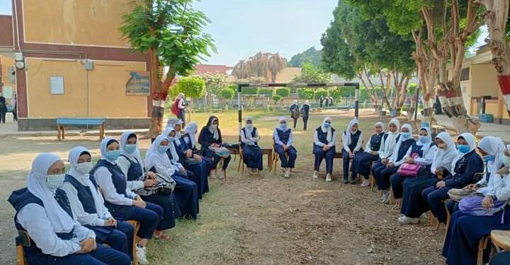 الأخلاق البيئية “ندوة” بمدرسة مصنع السكر الثانوية بنات بمدينة قوص