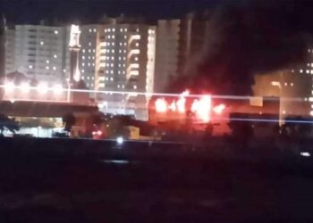 حريق ضخم بأحد المصانع الكبري بمنطقة القباري بالإسكندرية