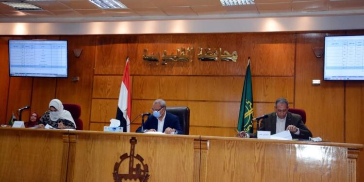 مشاركة متميزة لطلاب كلية الفنون التطبيقية حلوان في مسابقة دبي الدولية للتغليف.