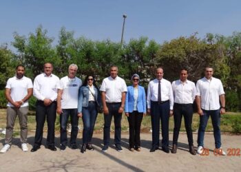 أعضاء الجمعية العمومية يعرفون لافتات لانتخاب الشمرلى وقائمته بسيرته الذاتية الكبيرة.