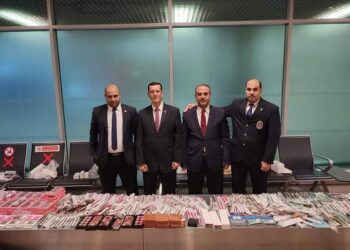 جمارك مطار القاهرة تضبط محاولة تهريب كمية من أدوات التجميل