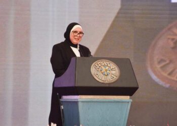 وزيرة التجارة والصناعة : تنفيذ استراتيجية تنمية وتطوير الصناعة المصرية.