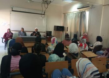 كلية الألسن بجامعة الأقصر تنظم ندوة تثقيفية بالتعاون مع الأزهر الشريف