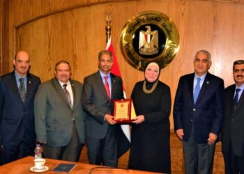 جامع :حرص الدولة المصرية على تنمية وتطوير العلاقات الاقتصادية المشتركة بين مصر ومملكة البحرين.