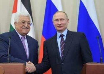 الرئيس محمود عباس يلتقي نظيره الروسي بوتين.