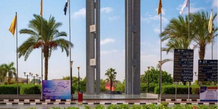 استخدام التكنولوجيا فى التدريس .. ضمن خطة الدورات التدريبية