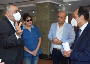 الدكتور ممدوح مهدي يتفقد معرض إعادة التدوير المقام على هامش اجتماع المجلس الأعلى لشئون خدمة المجتمع