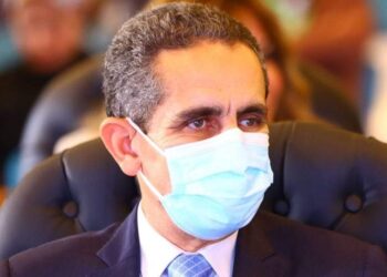طارق رحمي : جميع العاملين بالوحدات المحلية تلقوا اللقاح.