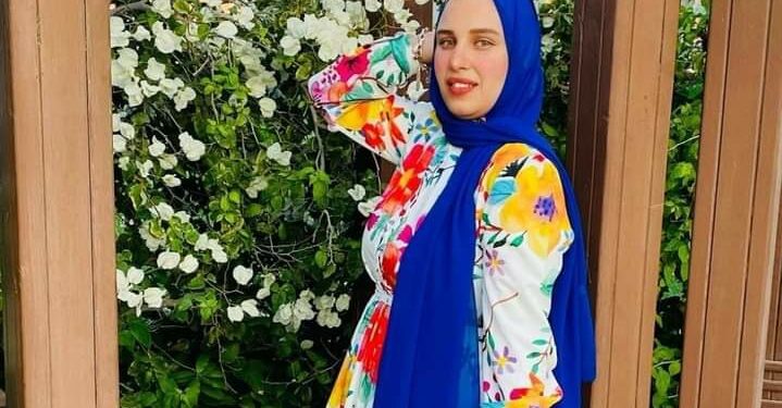 الفاشون بلوجر أيه حسن توضح موضة الشتاء للفتيات