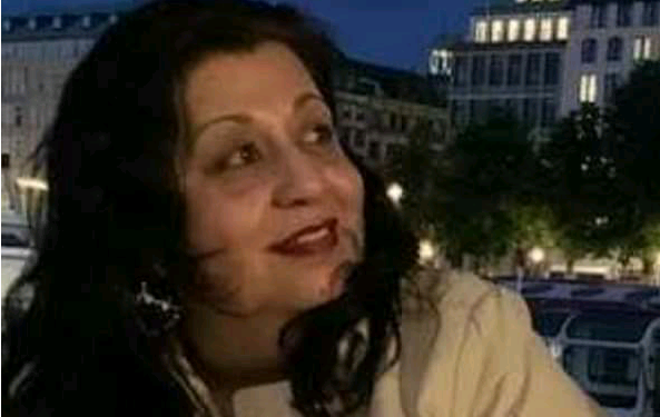 عِنْدَما يُساهِرُني القَمَر…