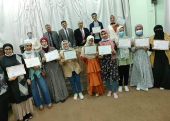 الاحتفاء بالطللب الاوائل بكلية الإقتصاد المنزلي جامعة حلوان