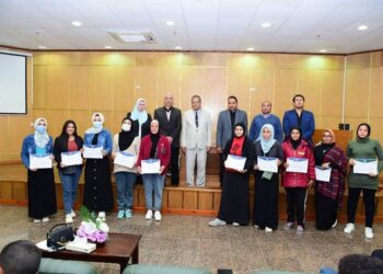 تكريم ١٥٠ طالب بالتربية