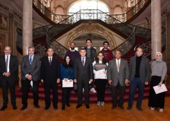 تكريم طلاب هندسة عين