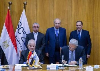 إنشاء مجمع العالمية للميثانول