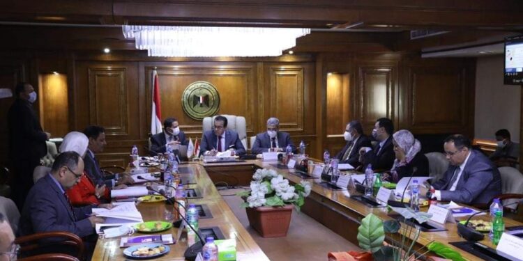 اجتماع مجلس القومية للاستشعار من الُبعد وعلوم الفضاء برئاسة وزير التعليم العالى.