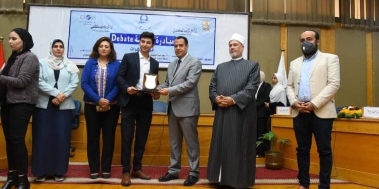 ” إلغاء خانة الديانة من بطاقة الرقم القومي ” بين مؤيد ومعارض.