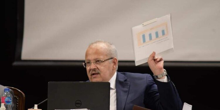 د. الخشت : البحث العلمي التطبيقي له أهمية كبيرة في ظل توجه العالم نحو الاقتصاد القائم على العلم والمعرفة.